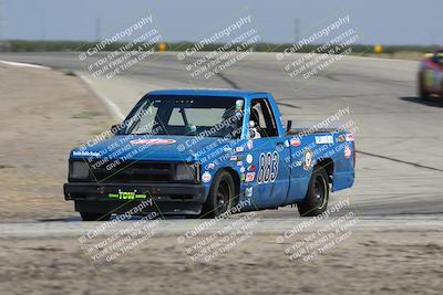 media/Sep-28-2025-24 Hours of Lemons (Sun) [[5dfe0e5f6e]]/12pm (Outside Grapevine)/